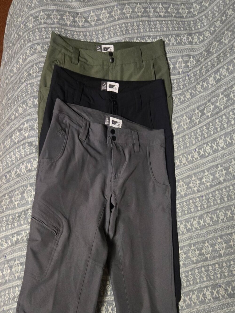 Alpine Design Capris
